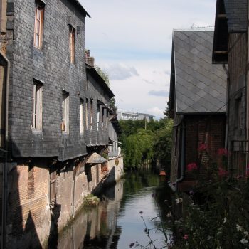 bras sur de la rue thiers